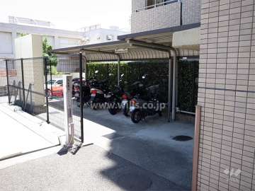バイク置き場