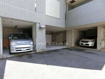 敷地内駐車場（屋内平面式）