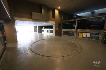 敷地内駐車場（屋内機械式）