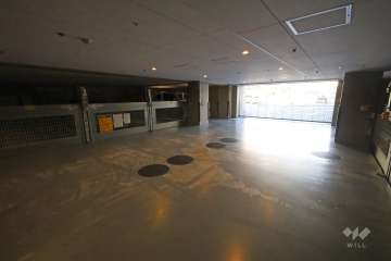 敷地内駐車場（屋内平面式）