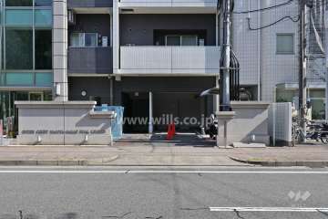 駐車場出入り口