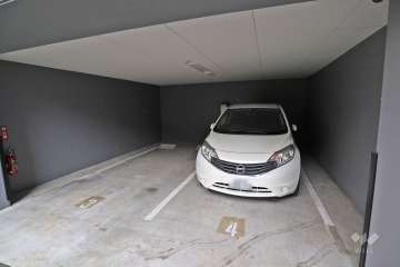 敷地内駐車場（屋内平面式）