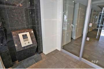 エントランスはオートロック付きです