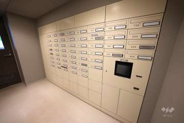 宅配ボックスと共用ポスト