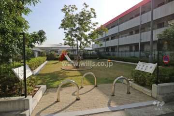 敷地南西側に隣接する公園