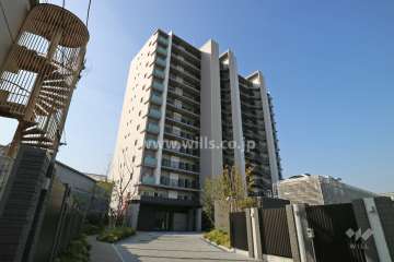 シャリエ摂津三島の外観(東側から)