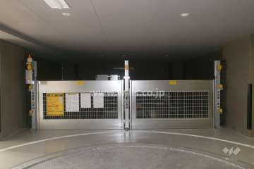 敷地内駐車場（屋内機械式）