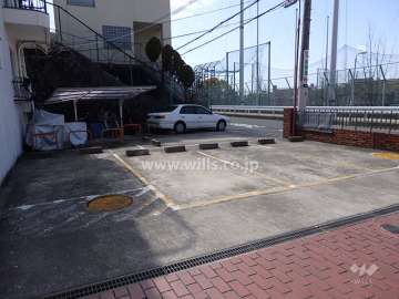 敷地内駐車場（屋外平面式）