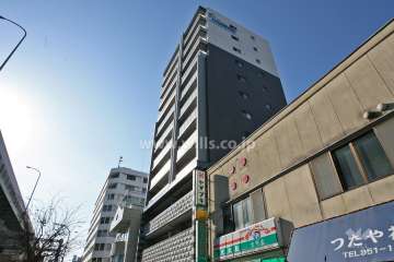 プレサンスロジェ白壁の外観(北東側から)