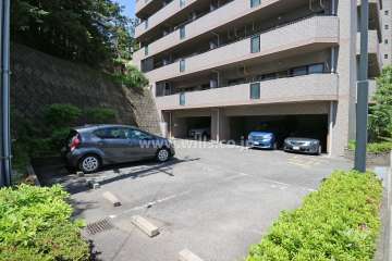 敷地内駐車場（屋外平面式・屋内平面式）