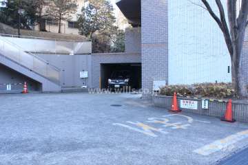 敷地内駐車場（屋外平面式）