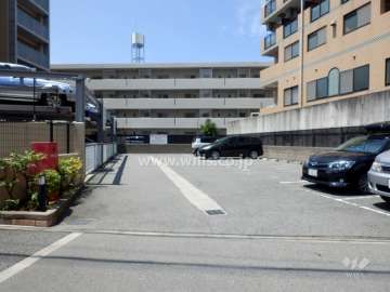 敷地内駐車場（屋外平面式と屋外機械式）