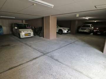 敷地内駐車場（屋内平面式）