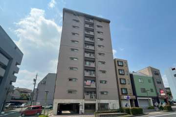 パラシオン覚王山の外観(北東側から)