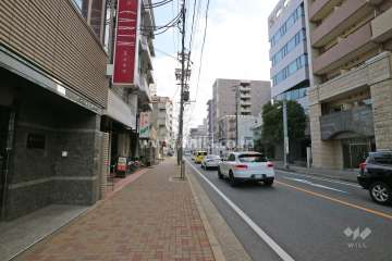 敷地南側の前面道路