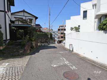 敷地南側前面道路