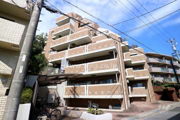 三旺マンション第3本山の外観（南東側から）
