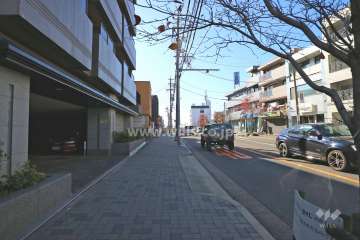 敷地北側の前面道路