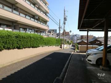 敷地南側前面道路