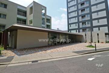 駐車場出入り口（リングシャッター付き）