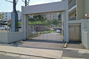 敷地北側の前面道路（東側から）