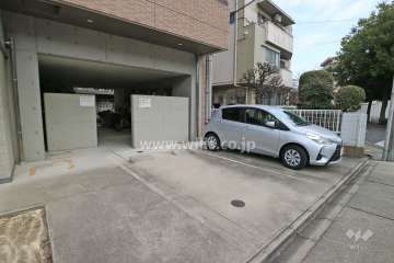 敷地内駐車場（屋外平面式）