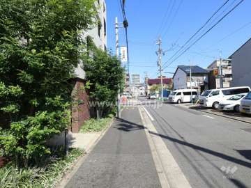 敷地東側前面道路