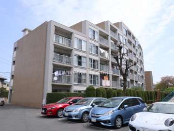 上社北住宅1号棟の外観(南西側から)