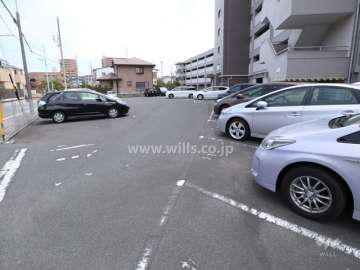 敷地内駐車場(屋外平面式)