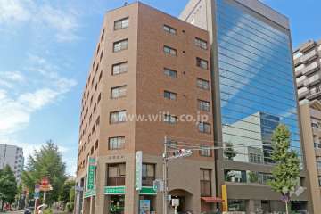 財形丸の内マンションの外観（南東側から）