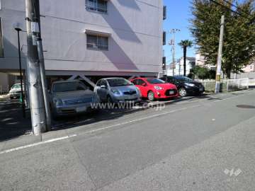 Ｄ棟東側にある敷地内駐車場