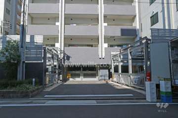 駐車場出入り口