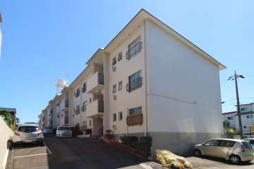 藤の上ハイツの外観（北西側から）