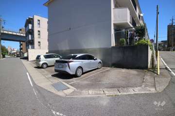 敷地内駐車場（屋外平面式）