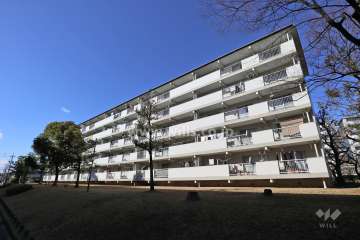 藤の木団地3号棟の外観（南東側から）