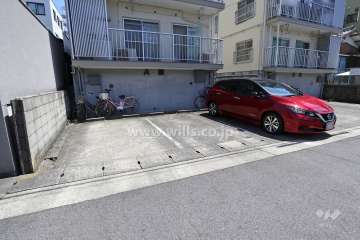 敷地内駐車場（屋外平面式）