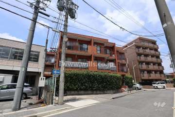 ライオンズマンション藤ヶ丘の外観（南西側から）