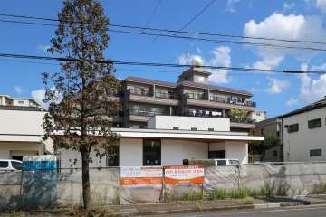 三旺マンション名東の外観（西側から）