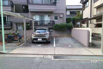 敷地内駐車場（屋外平面式）