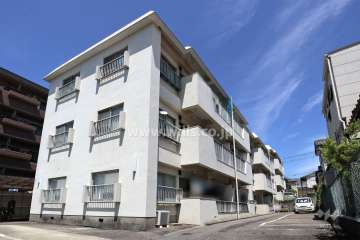 第2香流マンション（猪高台）の外観（南西側から）