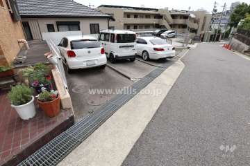 敷地内駐車場（屋外平面式）