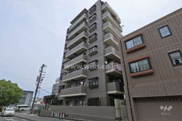 真栄マンション高針の外観（西側から）