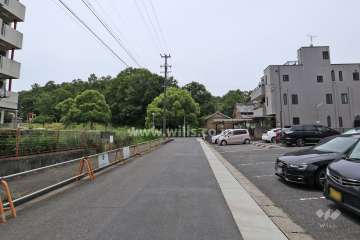 駐車場出入り口