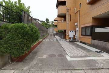 駐車場出入り口