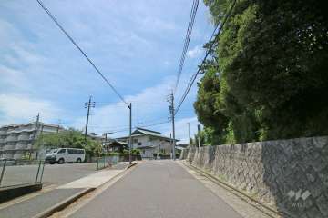 敷地の北側前面道路