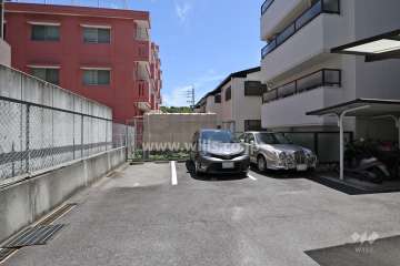敷地内駐車場（屋外平面式）