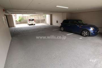 敷地内駐車場（屋内平面式）