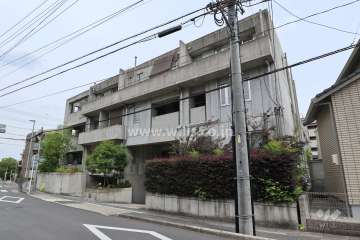 にじのもりハウスの外観（南西側から）