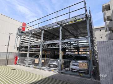 敷地内駐車場（屋外機械式)