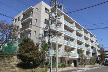 グランドメゾン上社の外観(南側から）